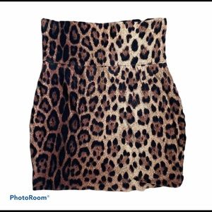 Lily Rose leopard mini skirt